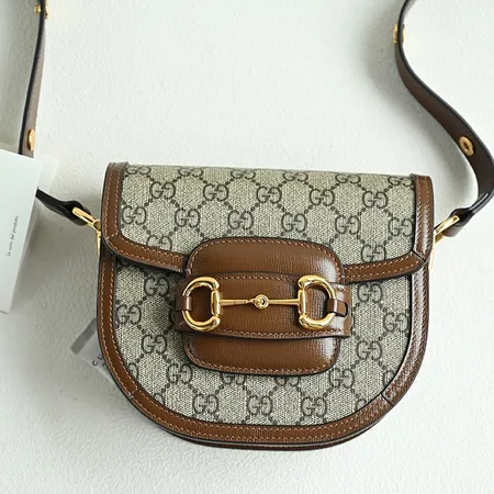 グッチ ショルダーバッグ