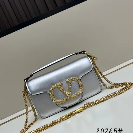 フェラガモ ハンドバッグ