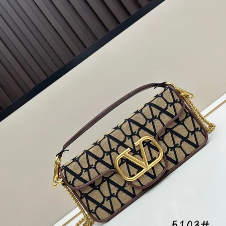 フェラガモ ハンドバッグ