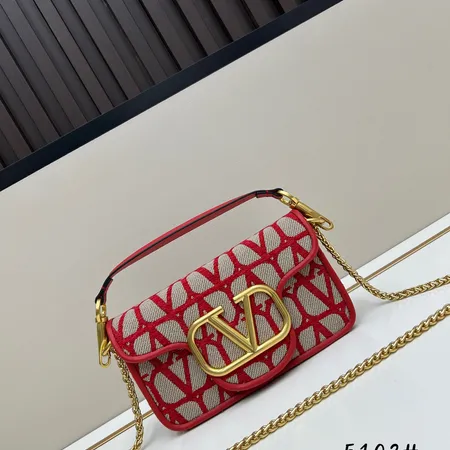 フェラガモ ハンドバッグ