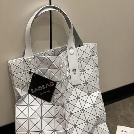 イッセイ ミヤケ ハンドバッグ