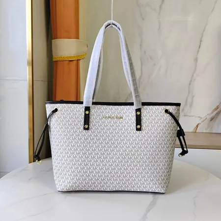 マイケルコース ハンドバッグ