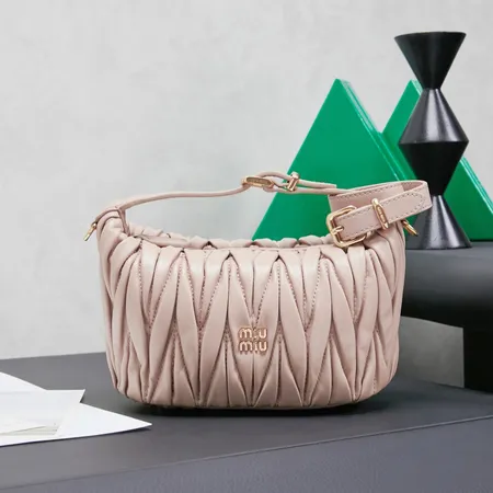 ヴァレンティノ ショルダーバッグ