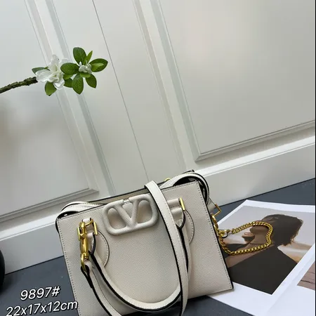 ヴァレンティノ ハンドバッグ