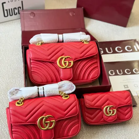 グッチ ショルダーバッグ