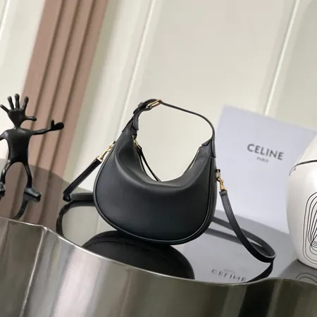 セリーヌ ハンドバッグ