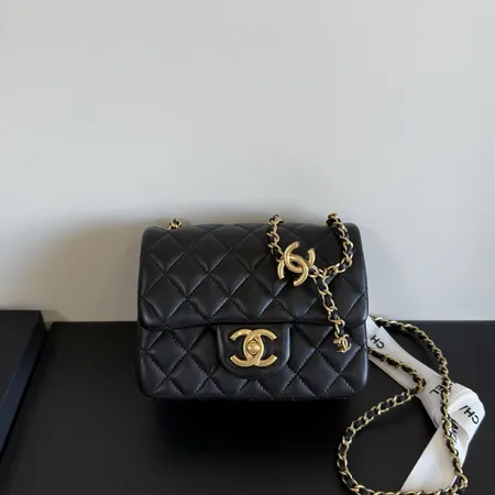 シャネル ハンドバッグ