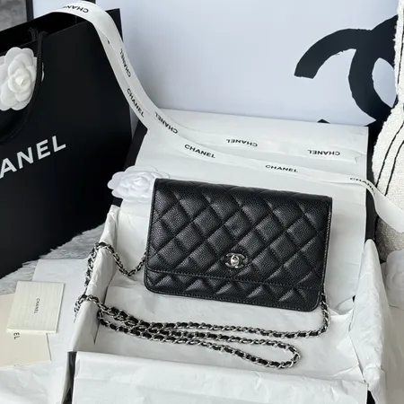 シャネル ショルダーバッグ