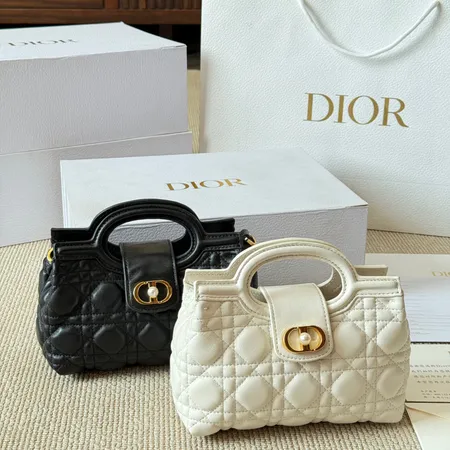 ロエベ ショルダーバッグ