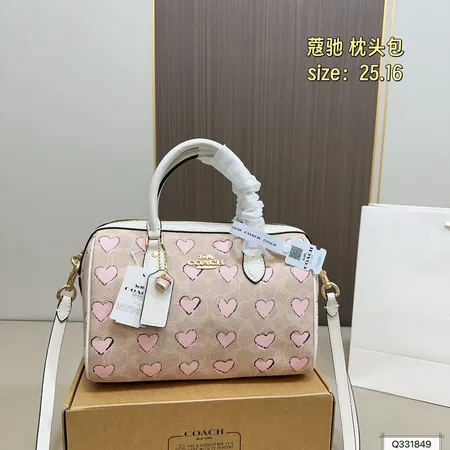 コーチ ハンドバッグ