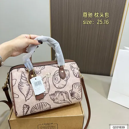 コーチ ハンドバッグ