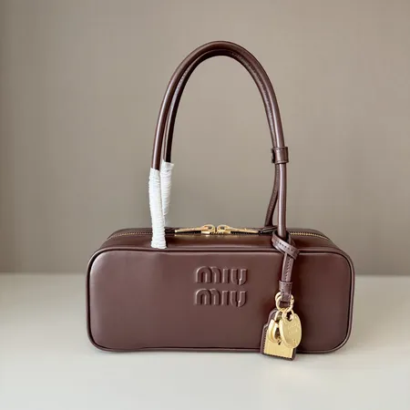 ミュウミュウ ショルダーバッグ