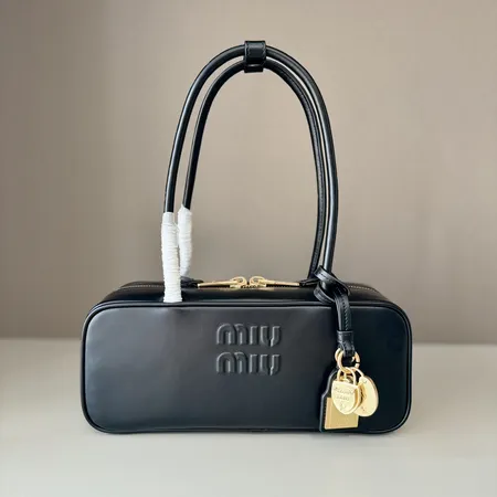 ミュウミュウ ショルダーバッグ