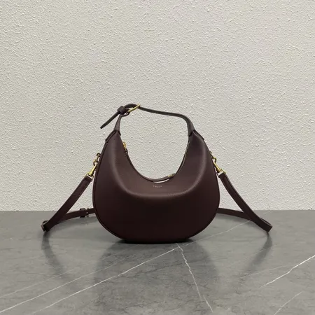 セリーヌ ショルダーバッグ