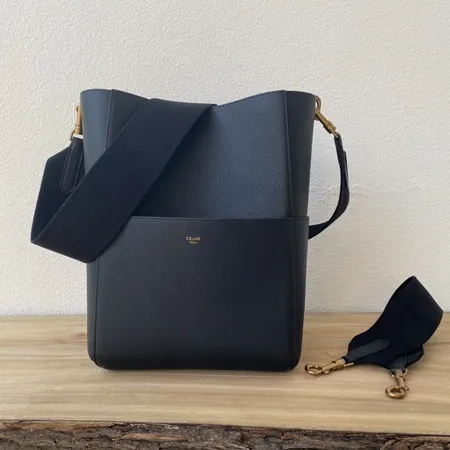 セリーヌ ショルダーバッグ