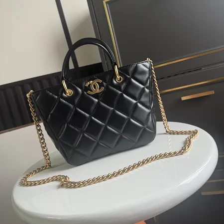 シャネル ハンドバッグ