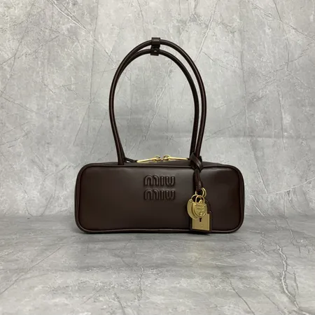 ミュウミュウ ショルダーバッグ