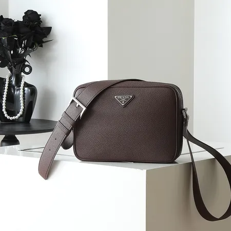 プラダ ショルダーバッグ