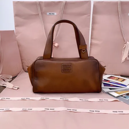 ヴァレンティノ ショルダーバッグ