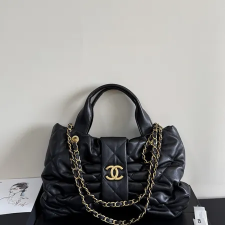 シャネル ハンドバッグ