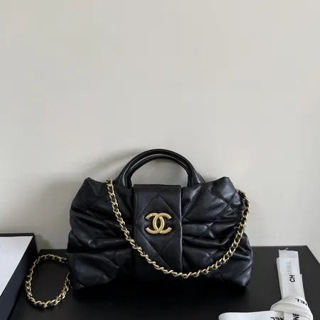 シャネル ハンドバッグ