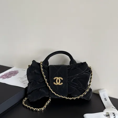 シャネル ハンドバッグ