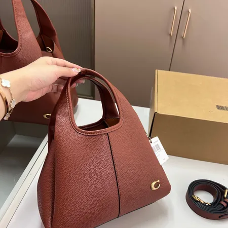 コーチ ハンドバッグ