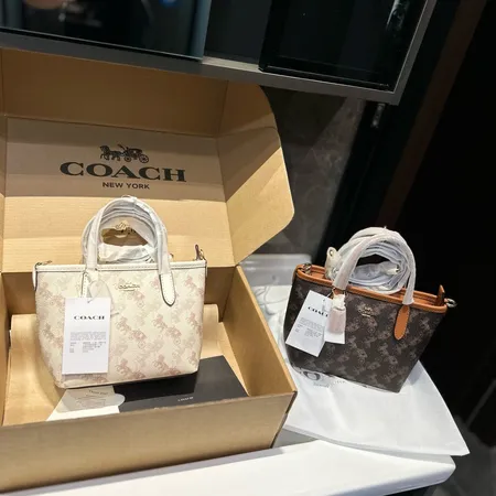 コーチ ハンドバッグ