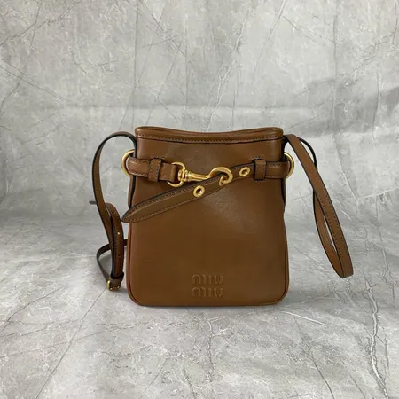 ヴァレンティノ ショルダーバッグ