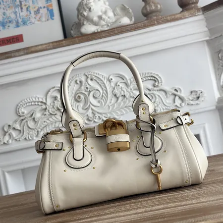 クロエ ハンドバッグ