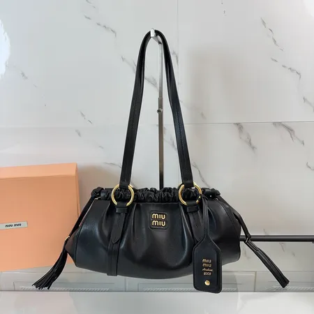 ミュウミュウ ショルダーバッグ