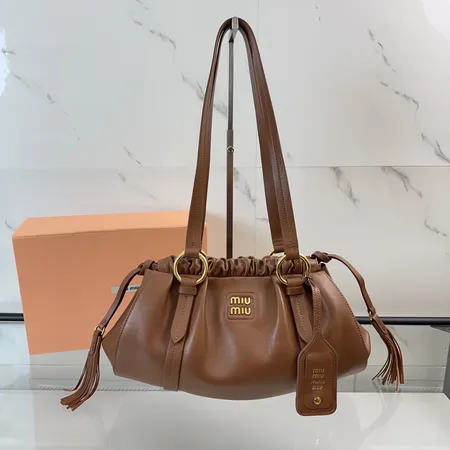 ミュウミュウ ショルダーバッグ