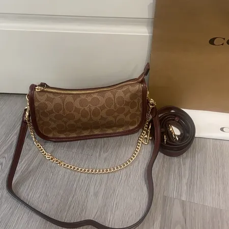 コーチ ショルダーバッグ