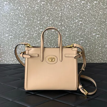 ヴァレンティノ ハンドバッグ