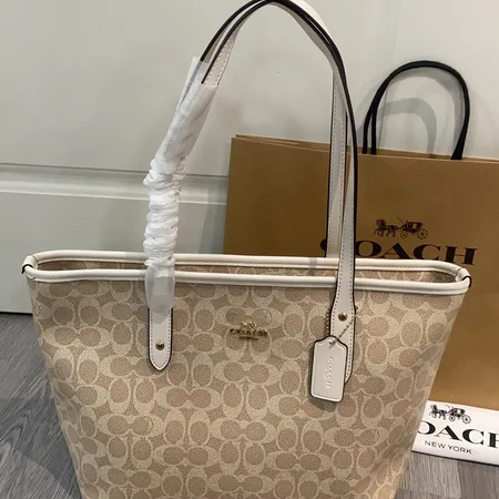 コーチ ショルダーバッグ