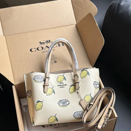コーチ ハンドバッグ