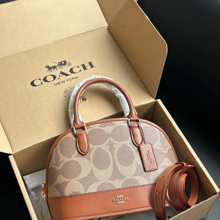 コーチ ハンドバッグ