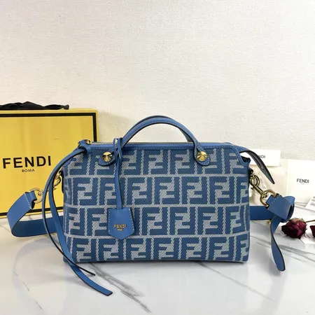 フェンディ ハンドバッグ