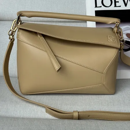 ロエベ ハンドバッグ