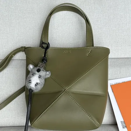 ロエベ ハンドバッグ