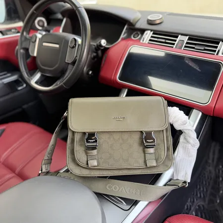 フェンディ ショルダーバッグ