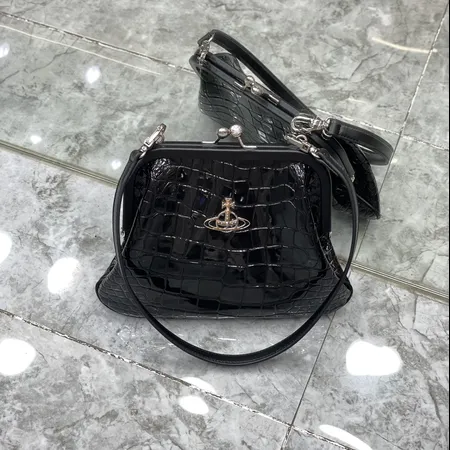 ヴィヴィアン・ウエストウッド ハンドバッグ