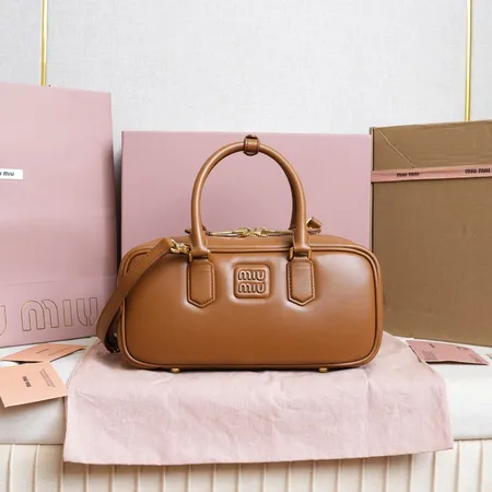 ミュウミュウ ハンドバッグ