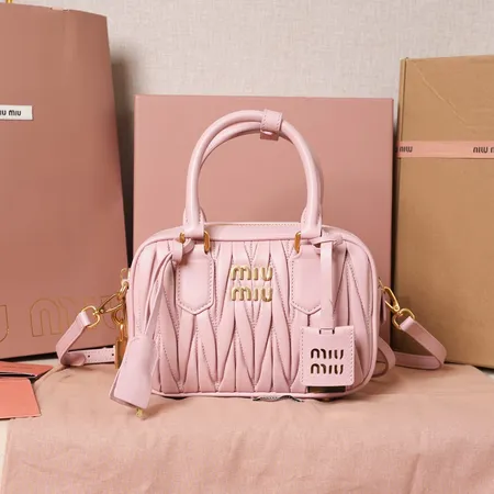 ミュウミュウ ハンドバッグ