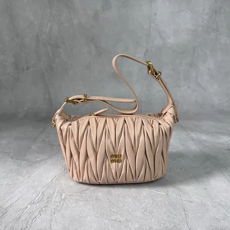 ミュウミュウ ショルダーバッグ