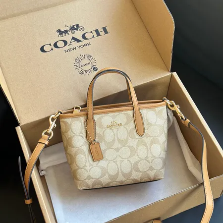 フェンディ ショルダーバッグ