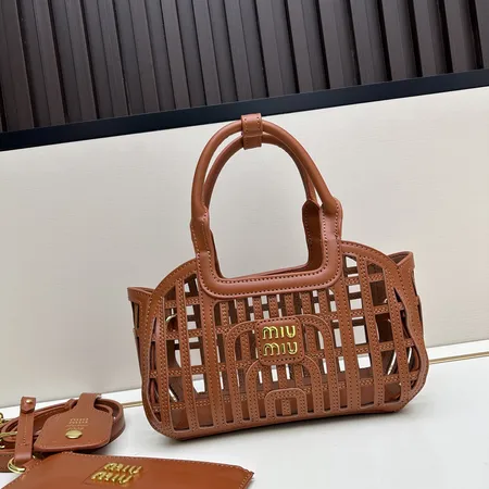 ミュウミュウ ハンドバッグ