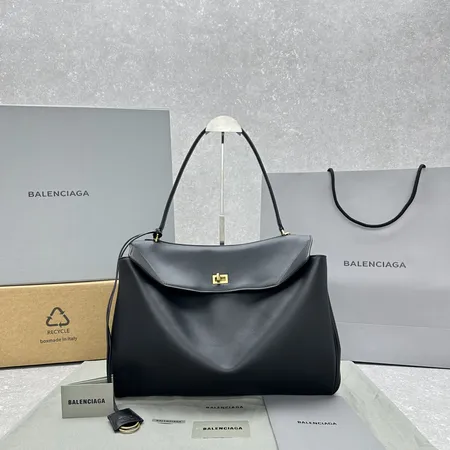 バレンシアガ ハンドバッグ