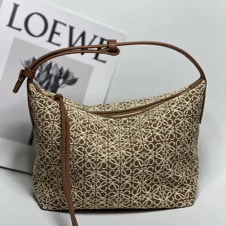 ロエベ ハンドバッグ