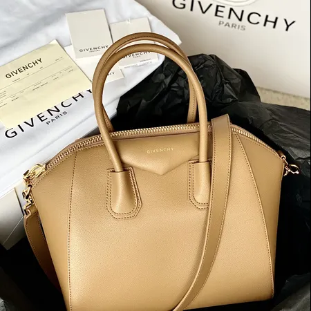 ジバンシィ ハンドバッグ